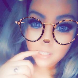 Meet your Posher, Violeta